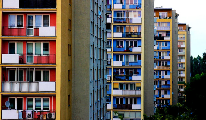 Buying or Renting Housing in Poland: Comparison