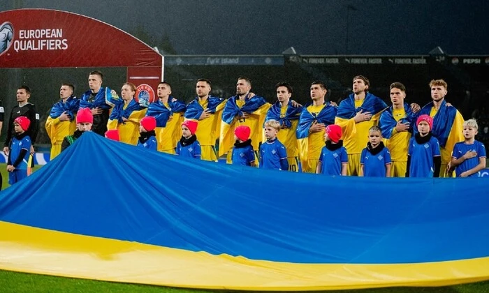 Гол Маліновського та жовті картки
