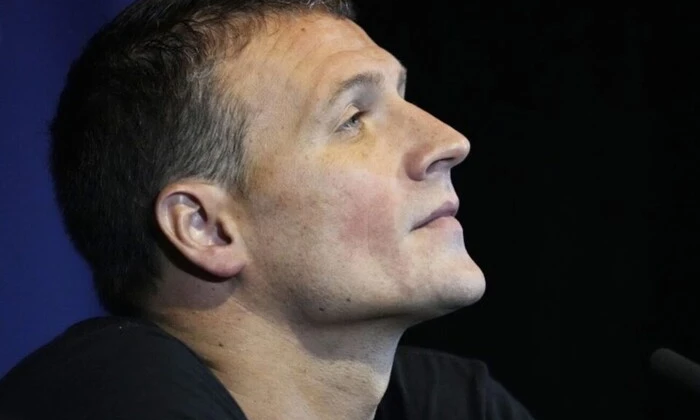 Lochte sells his Olympic medals