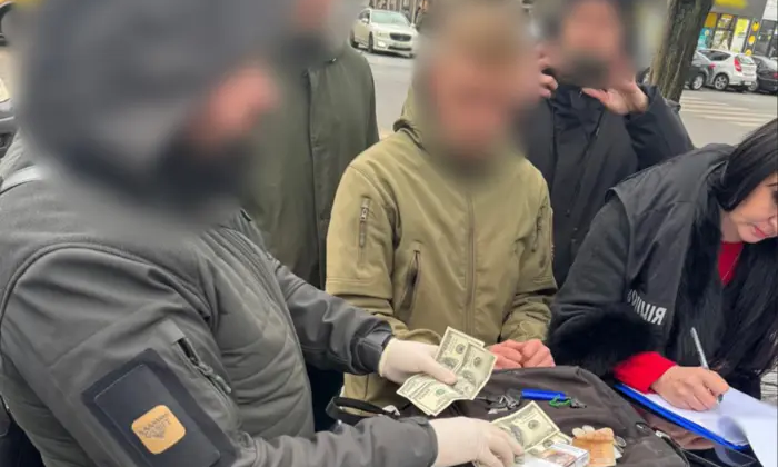 Поліцейський у ТЦК, що продавав фіктивні повістки