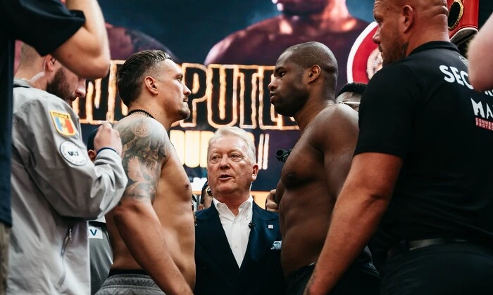 Усик показав рекордну вагу перед боєм