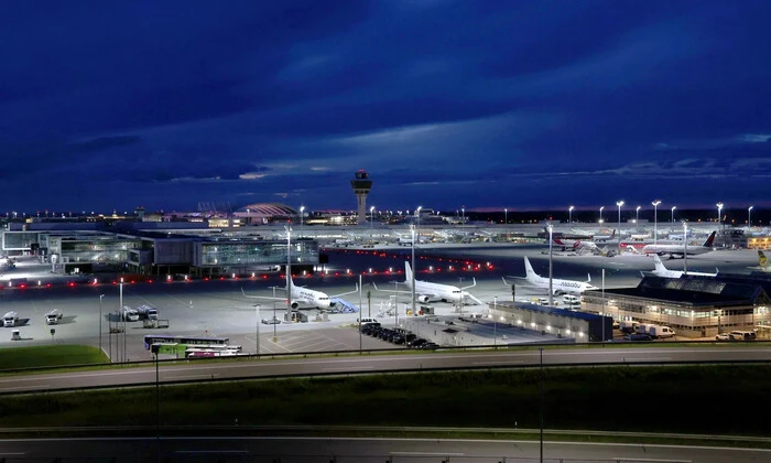 Атака на українські міста, дрони над аеропортом