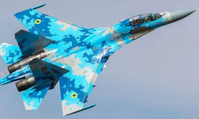 Український військовий літак Су-27