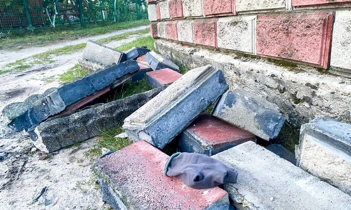 Бетонний паркан убив хлопчика