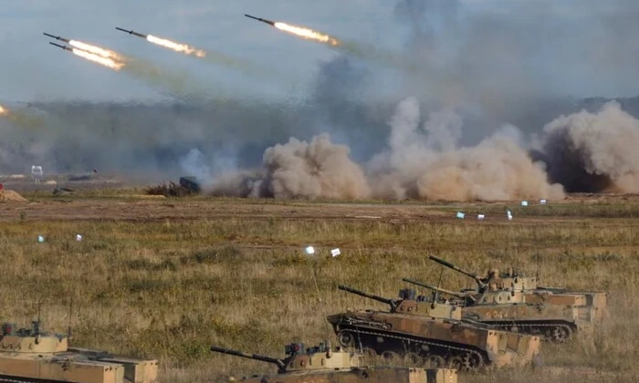 Участники военных учений России и Беларуси