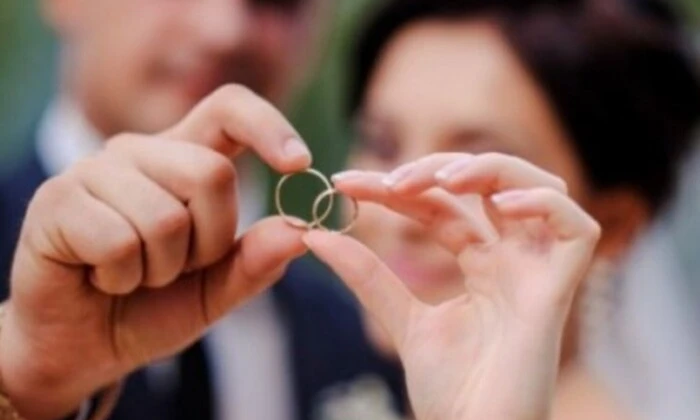 Шлюб для заможних за прерогативою: пояснення WSJ