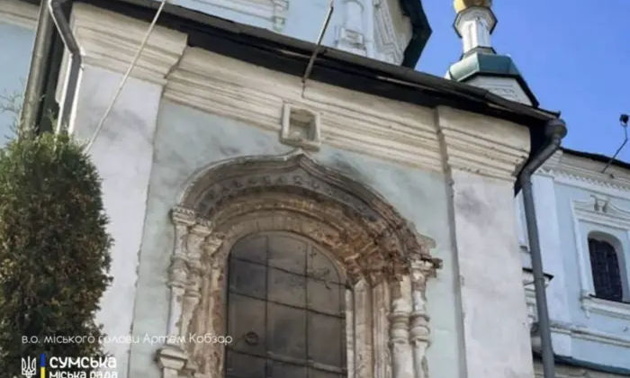 Дрон напал на кафедральный собор ПЦУ в Сумах
