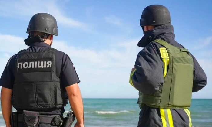 Search for the missing boy during the storm