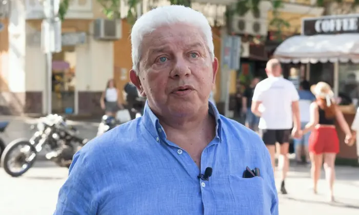 Гуморист рятує куб