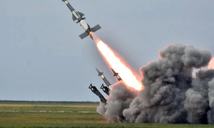 Изображение ракетного удара на Украину