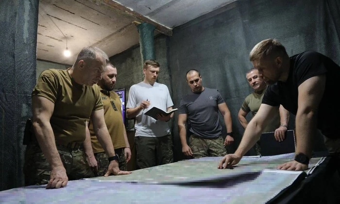Сирський розповів про складні напрямки фронту