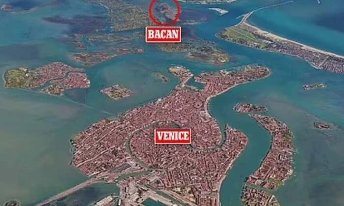 Новий острів поблизу Венеції від туристів