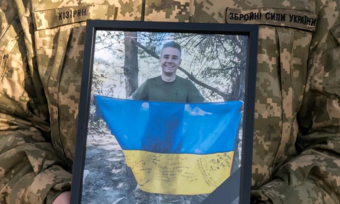 Прощание с погибшим польским добровольцем в Киеве