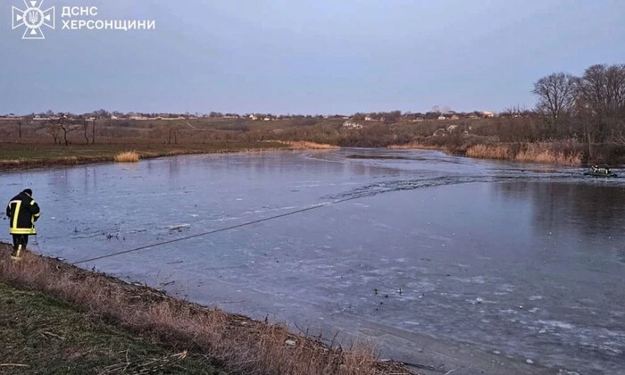 Діти під льодом на Херсонщині