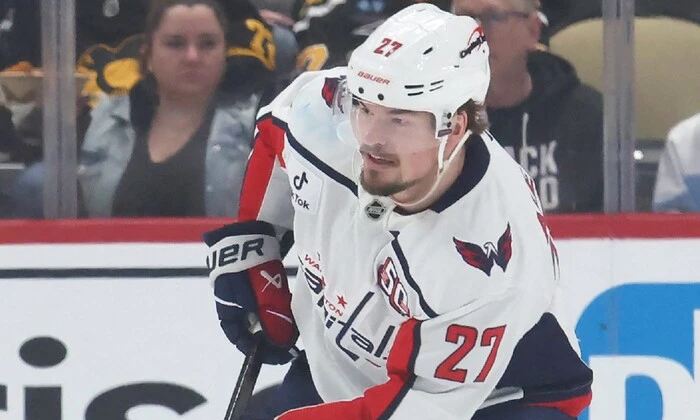 Задержанный российский хоккеист у полиции