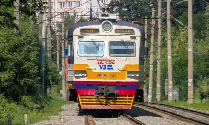 Задержки поездов после обстрелов