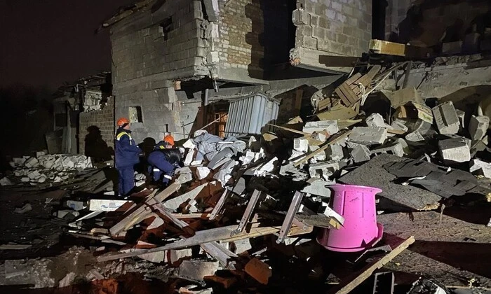 РФ атакує Україну : 