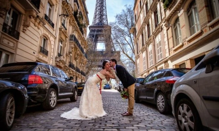 Квиток на весілля для незнайомців у Франції