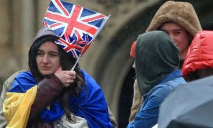 Тысячи украинцев без работы в Британии