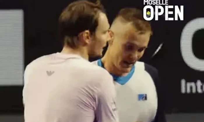 Стаховський критикує Сачка за обійми з Бубликом