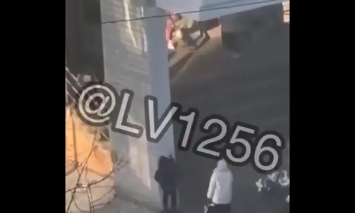 Поліція розслідує стрілянину у школі