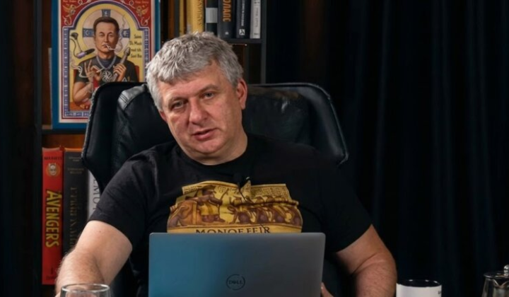 Аналитик потерял связь с реальностью Кремля
