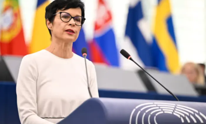 Гроші в євро та доларах