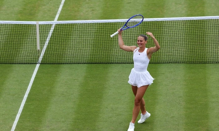 Kostyuk during training with psychologist