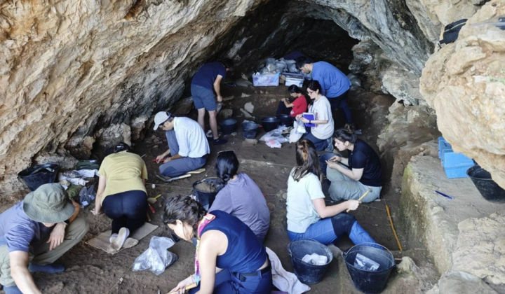 Neanderthals and modern humans lived side by side