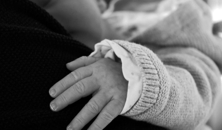 Girl born from frozen embryo