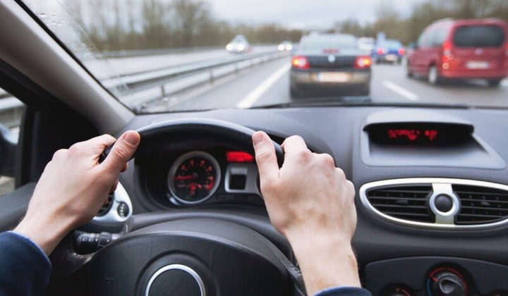 Обмеження віку водіїв в Україні