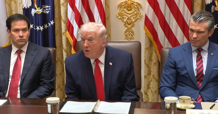 Президенти Трамп та Путін обговорюють паузу в обстрілах