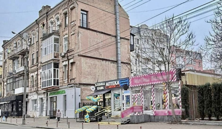 Суд у Києві за самовільне зайняття землі