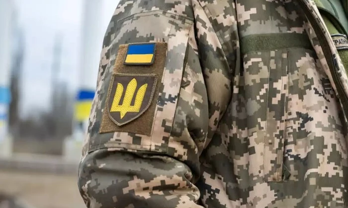 Студенти і викладачі університету на парі