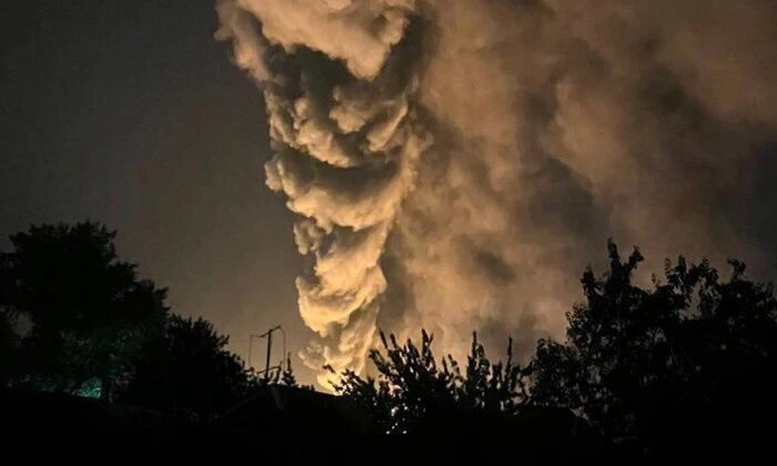 Безпілотники атакують місто Сальськ в Росії