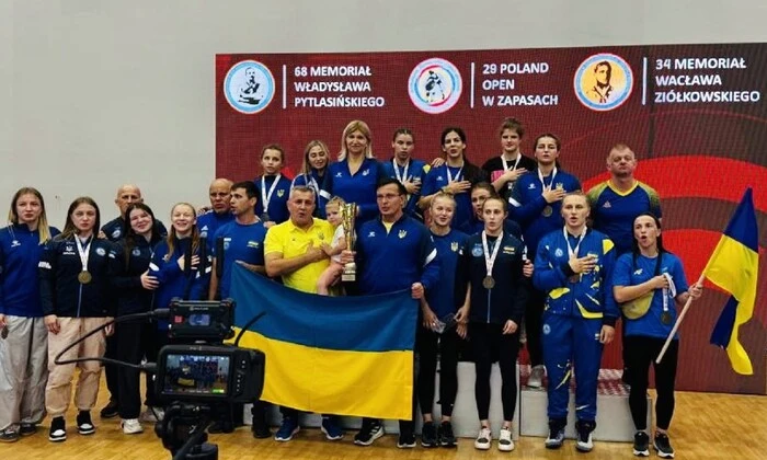 Украинские борцы выиграли турнир в Польше