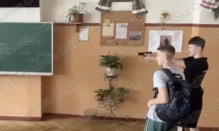 Поліція реагує на вистріл у Львові