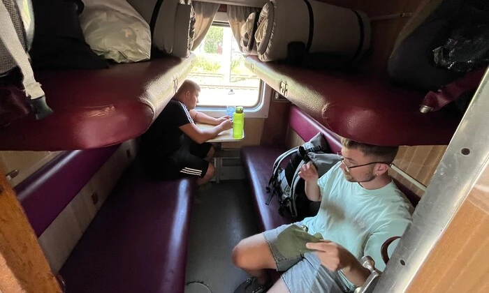 Пасажир скаржиться на умови у вагоні першого класу