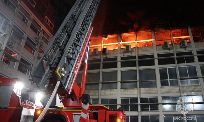 Пожежа на заводі з мікросхемами