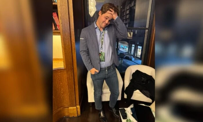 Карлсен за грою правил дозволяють джинси