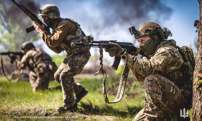 Лінія фронту на 11 липня