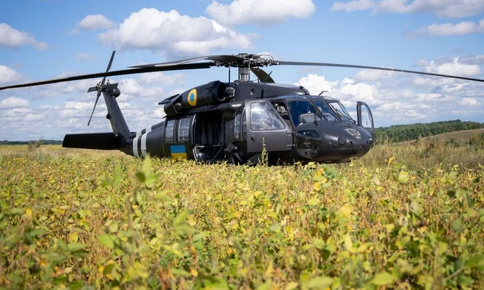 Чеські волонтери придбали бойовий вертоліт для України