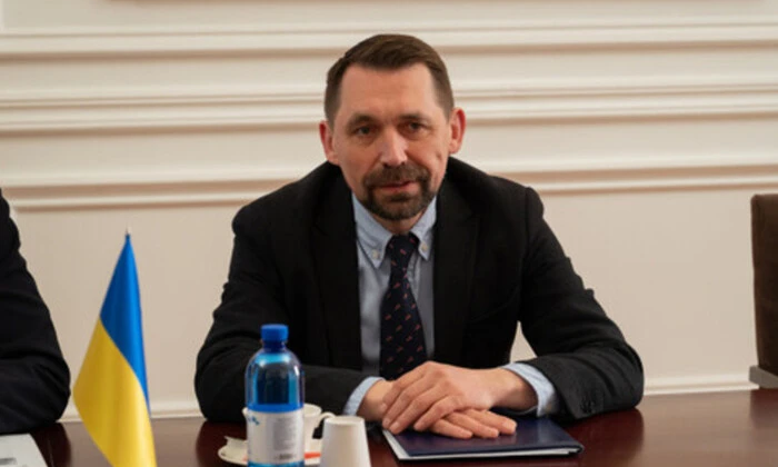 Остапенко не очистив Києво-Печерську Лавру