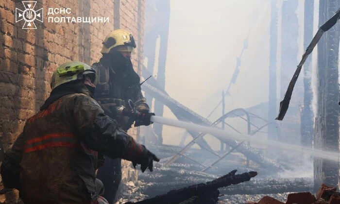 Последствия утренней атаки РФ в Кременчуге