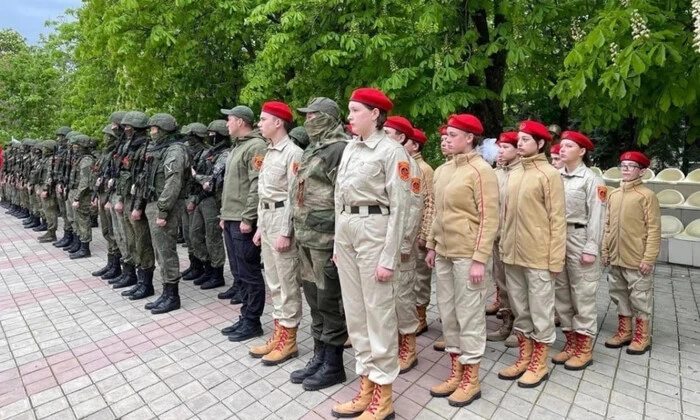 Військові табори для дівчат в Україні