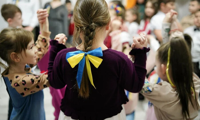 Допомога зі сході Допомога з сході сусідної країни