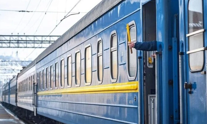 Вагон метро з музичним супроводом