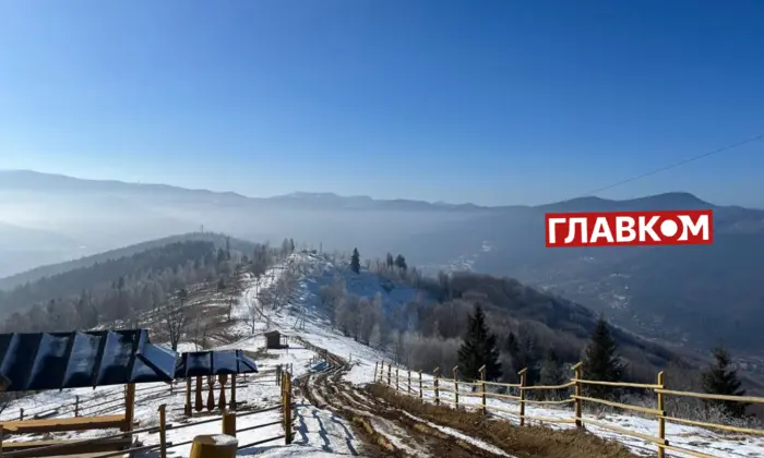 Живописный пейзаж Яремче: горы, река, лес