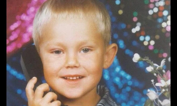 Фото дитинства Артема Пивоварова