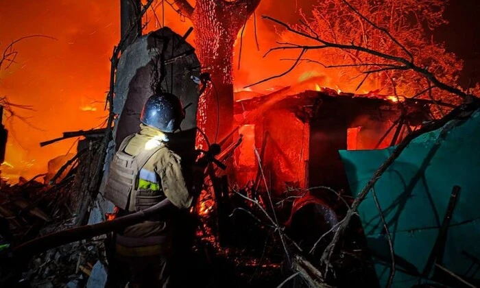 Наслідки ракетного удару Росії в Миколаєві